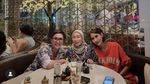 Wenny Ariani Saat Santai dan Kulineran Bersama Anak