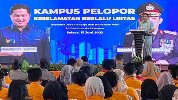 350 Mahasiswa Universitas Balikpapan ikuti edukasi keselamatan berkendara. Seminar itu hadirkan Direktur Hubungan Kelembagaan Jasa Raharja Munadi Herlambang.