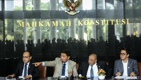 Anggota DPR RI dari F-Gerindra Habiburokhman mengatakan putusan MK bukan hanya menolak sistem coblos gambar partai, tetapi juga memperkuat sistem proporsional terbuka atau coblos caleg.  