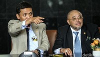 Perihal adanya disenting opinion, Habiburokhman menanggap itu sebuah kewajaran dalam praktik beracara di MK. Ia mengatakan tetap menghormati perbedaan pendapat setiap orang.  