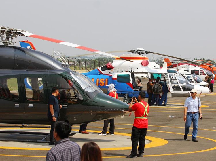 Sederet Helikopter Parkir di Bandara Soetta, Ada Apa Nih?