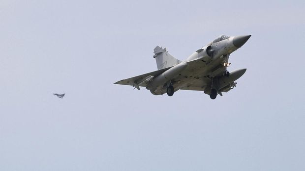 Taiwan Air Force Mirage 2000-5 aircrafts fly over Hsinchu Air Base in Hsinchu, Taiwan August 7, 2022. REUTERS/Ann Wang