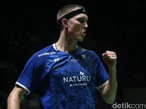 Axelsen Menang Mudah di Babak 16 Besar Indonesia Open 2023