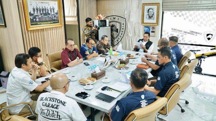 Bamsoet mengatakan IMI akan kembali bertemu dengan Kementerian Perhubungan guna mematangkan Rancangan Peraturan Menteri Perhubungan Tentang Kustomisasi Kendaraan Bermotor.