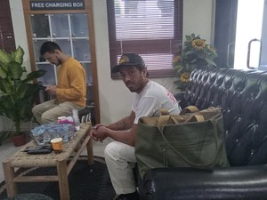 Bule Amerika yang Jadi Sopir Angkot di Jalanan Bali Dideportasi