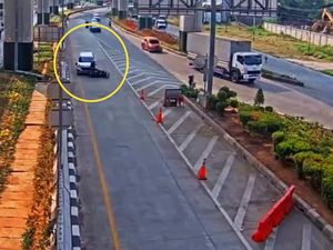 Amarah Pemobil Tabrak Lari Pemotor di Cakung gegara Spion Patah