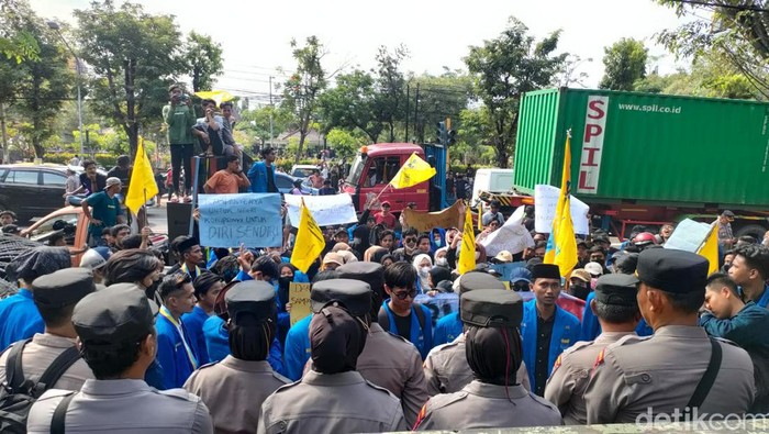 Demo mahasiswa di Probolinggo