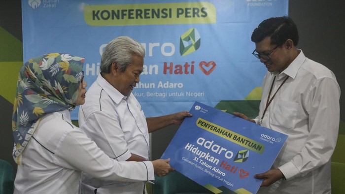 PT Adaro Energy Indonesia meluncurkan gerakan Adaro Hidupkan Hati, Kamis (15/6/2023).