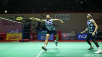 Di lapangan 2 pada pertandingan ke-10, berlangsung duel ganda putra Indonesia vs China. Mereka adalah Fajar Alfian/Muhammad Rian Ardianto vs Ren Xiang Yu/Tan Qiang.