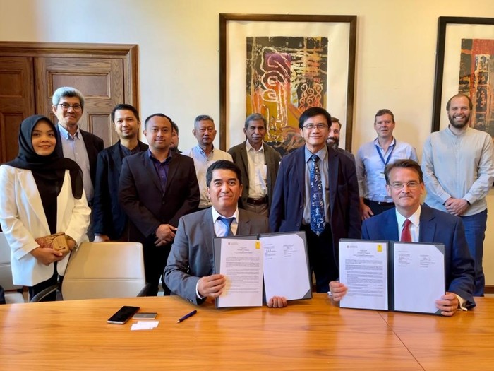 FTUI dan University of Birmingham Tanda Tangani Perjanjian Kerja Sama
