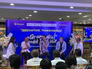 Toko Buku Gramedia Bertahan di Tengah Gempuran