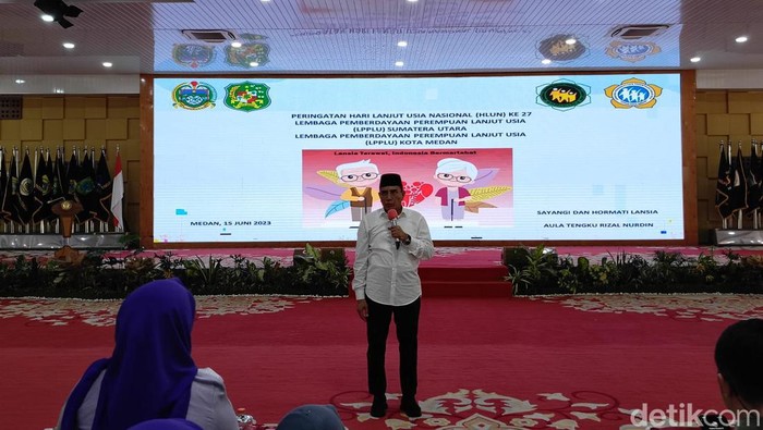Gubernur Sumut Edy Rahmayadi saat hadiri acara Hari Lanjut Usia Nasional. (Farid Siregar/detikSumut)