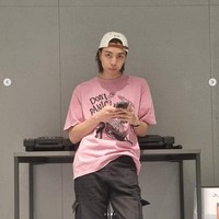 Alhasil Johnny NCT membatalkan semua jadwalnya untuk fokus pada pemulihan. Termasuk manggung jadi DJ di Colosseum Jakarta (16 Juni) dan Savaya Bali (17 Juni). Foto: Instagram