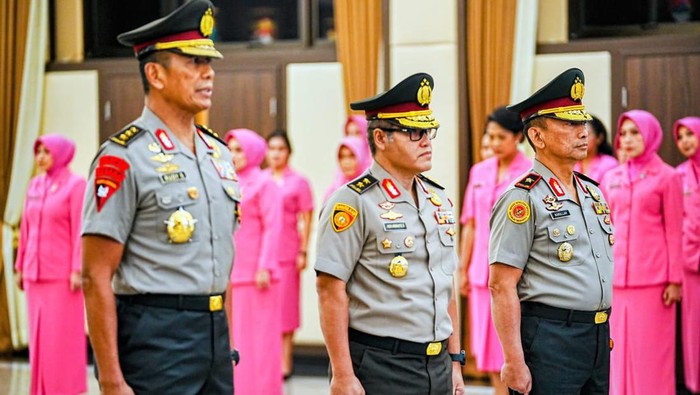 Kapolri pimpin upacara korps rapor perwira tinggi Polri di Rupatama, Mabes Polri, Jalan Trunojoyo, Kebayoran Baru, Jakarta Selatan (Jakse), Rabu (14/6/2023).