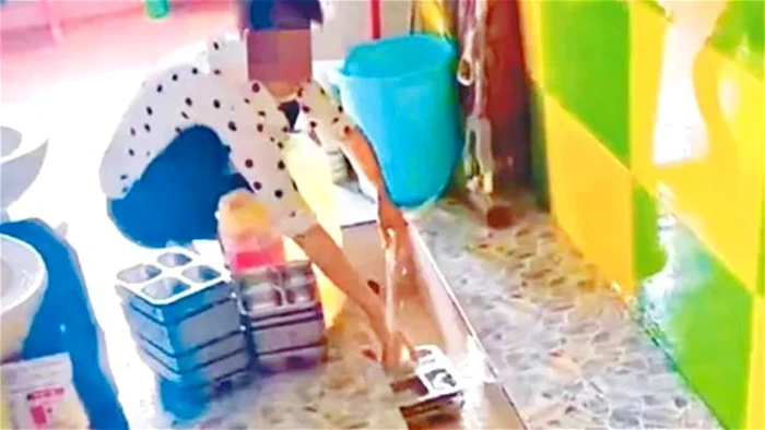 Ketahuan Cuci Piring di Lantai Toilet Sekolah, TK di China Diselidiki Polisi