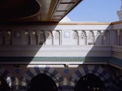 Keindahan Kubah Masjid Nabawi saat Bergeser Menutup dan Membuka