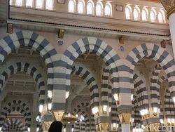 Keindahan Kubah Masjid Nabawi saat Bergeser Menutup dan Membuka