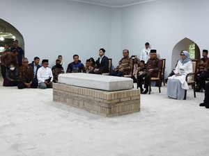 Biografi Imam Bukhari Lengkap, Hafal Al-Quran di Usia 10 Tahun