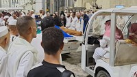 Jemaah calon haji yang meninggal akan disalatkan di Masjidil Haram sebelum dikebumikan di pemakaman Syaraya, Makkah dimana jumlah jamaah calon haji Indonesia yang wafat telah mencapai 62 orang.