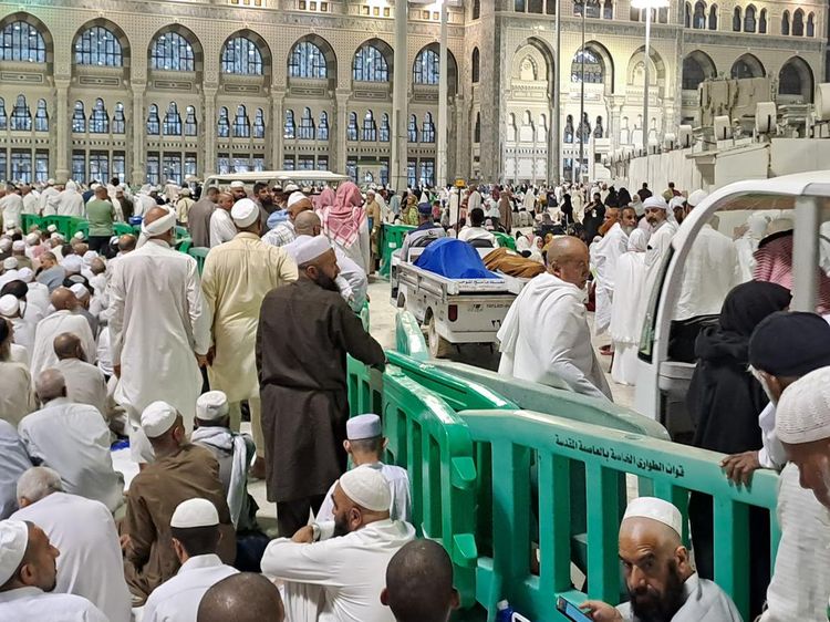 Momen Jenazah Jemaah Calon Haji Disalatkan di Masjidil Haram