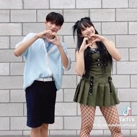 Momen yang dinantikan penggemar, Zayyan XODIAC akhirnya bertemu dengan Dita Karang SECRET NUMBER baru-baru ini. Sebagai sesama idol KPop asal Indonesia, Zayyan menunjukkan dukungan dengan mengikuti dance challenge TikTok lagu DOXA. Foto: Instagram