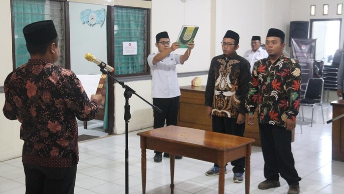 Pelantikan PAW anggota PPK Jiken di KPU Blora, Kamis (15/6/2023).