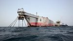 Penampakan Kapal Tanker yang Membusuk di Laut Merah