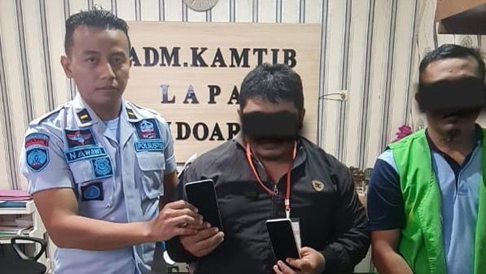 Penyelundupan handphone ke Lapas Sidoarjo digagalkan pelaku diamankan