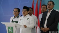 Oleh sebab itu, MK memerintahkan 3 langkah dalam memerangi politik uang. Pertama parpol dan anggota DPRD memperbaiki dan komitmen tidak menggunakan politik uang. Kedua penegakan hukum harus dilaksanakan.