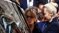 Mantan perdana menteri Italia dan taipan media, Silvio Berlusconi, meninggal pada Senin (12/6/2023) dalam usia 86 tahun. Berlusconi tidak pernah secara terbuka menunjukkan siapa yang harus memimpin kerajaan bisnisnya setelah kematiannya.  
