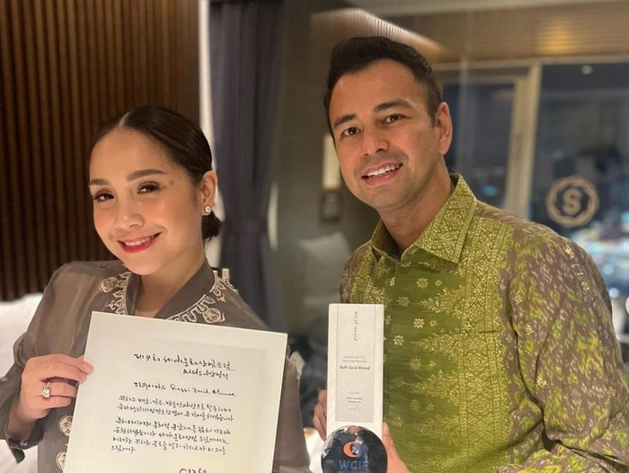 Raffi Ahmad dan Nagita Slavina saat berada di Korea.