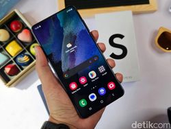 Tampang Galaxy S21 FE yang Kini Harganya Turun Rp 2 Juta