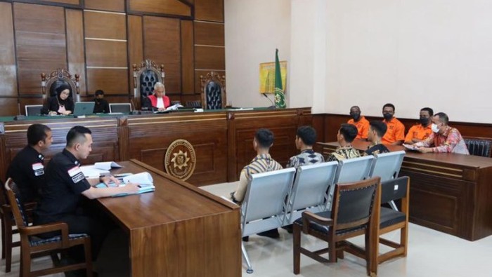 Sebanyak 3 orang WN Nigeria dijatuhkan sanksi deportasi. Ketiga warga negara asing (WNA) itu dinyatakan melanggar Undang-Undang (UU) Keimigrasian. (ANTARA/HO-Imigrasi Jakarta Utara)