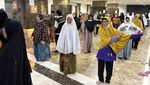 Potret Senam Pagi Jemaah Lansia, Semangat Usir Penyakit Jelang Armuzna