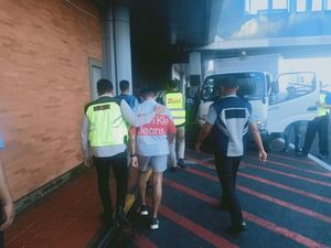 Ulah Mahasiswa Ini Bikin Pilot Turunkan Semua Penumpang Super Air Jet