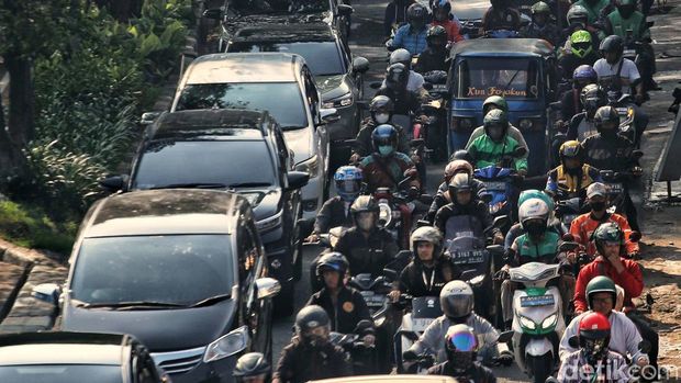 Sepeda Motor Sumbang Polusi Udara Terbesar