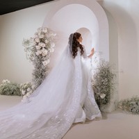 Sheikha Mahra Bint Mohammed Bin Rashid Al Maktoum dinikahi Sheikh Mana Bin Mohammed Bin Rashid Bin Mana Al Maktoum. Pasangan ini disebut-sebut memiliki hubungan sepupu. Foto: dok. Instagram