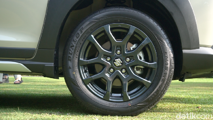 Suzuki XL7 Hybrid Alpha