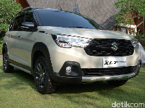 Harga dan Servis Terjangkau, Mobil Hybrid Suzuki Bikin Orang RI Kepincut