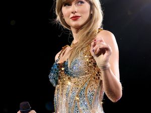 Pelukan Hangat Taylor Swift untuk Putri Mendiang Kobe Bryant