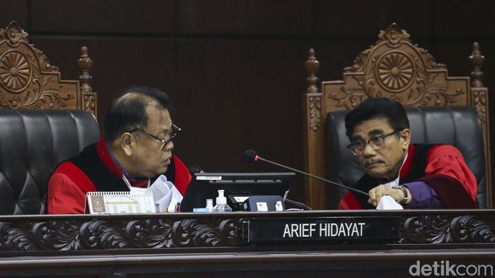 Mahkamah Konstitusi (MK) menolak gugatan sistem sistem pemilu. Sehingga Pemilu 2024 akan dilaksanakan dengan sistem proporsional terbuka.