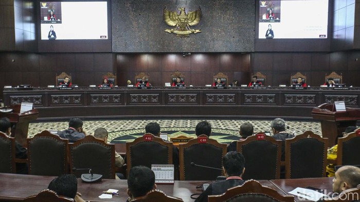 Mahkamah Konstitusi (MK) menolak gugatan sistem sistem pemilu. Sehingga Pemilu 2024 akan dilaksanakan dengan sistem proporsional terbuka.
