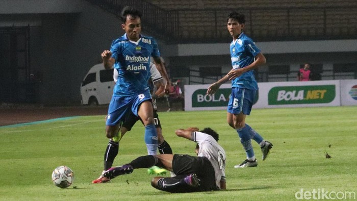 Uji coba Persib Bandung vs Dewa United.