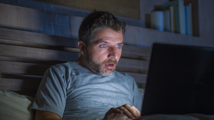 Waduh! Pria yang Kecanduan Pornografi Cenderung Alami Gangguan Makan