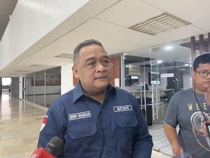 10 Ribu Relawan Jokowi Akan Gelar Aksi Tangkap Rocky Gerung 10 Agustus