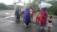 Biparjoy atau bencana dari bahasa Bengali, diprediksi bakal menyentuh daratan sebagai badai siklon yang sangat parah, kata pemantau cuaca pemerintah.