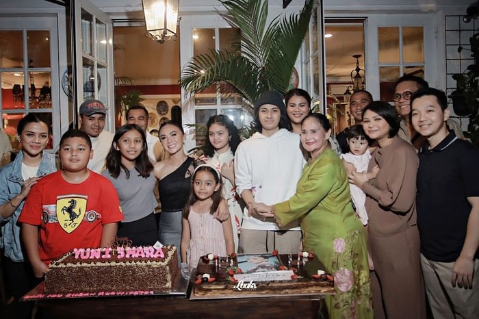 Yuni Shara