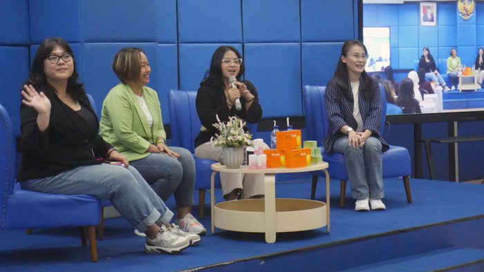 Lembaga Layanan Pendidikan Tinggi (LLDIKTI) Wilayah III menggelar kegiatan edukasi kesehatan di Jakarta. Kegiatan ini dihadiri sekitar 300 mahasiswi.