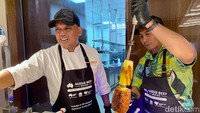 Terakhir, ada chef Rahmatullah Awaludin dari restoran Tucanos. Ia mengolah Picanha (Australian Prime Top Sirloin) dan Cupim (Australian Beef Hump) dengan gaya Brasil.