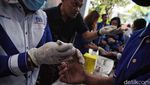 Aksi Cap Jempol Darah Tolak Moeldoko dan Loyal ke AHY